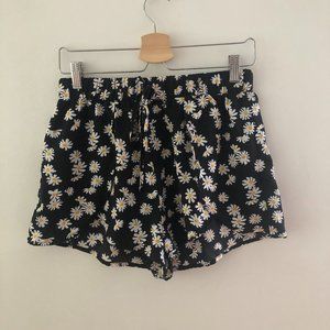 7 For all Mankind Black Daisy Shorts (L)